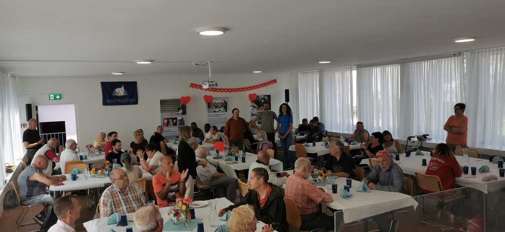 Sommer der Solidarität in Würzburg: Zeugnisfest der Sprachschule und Fest in der Mensa #santegidiosummer