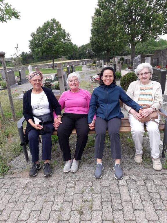 Sommerfreizeiten mit älteren Menschen, Menschen mit Behinderung und Geflüchteten in verschiedenen Städten Deutschlands und Österreichs: die Einsamkeit durch die Freundschaft überwinden