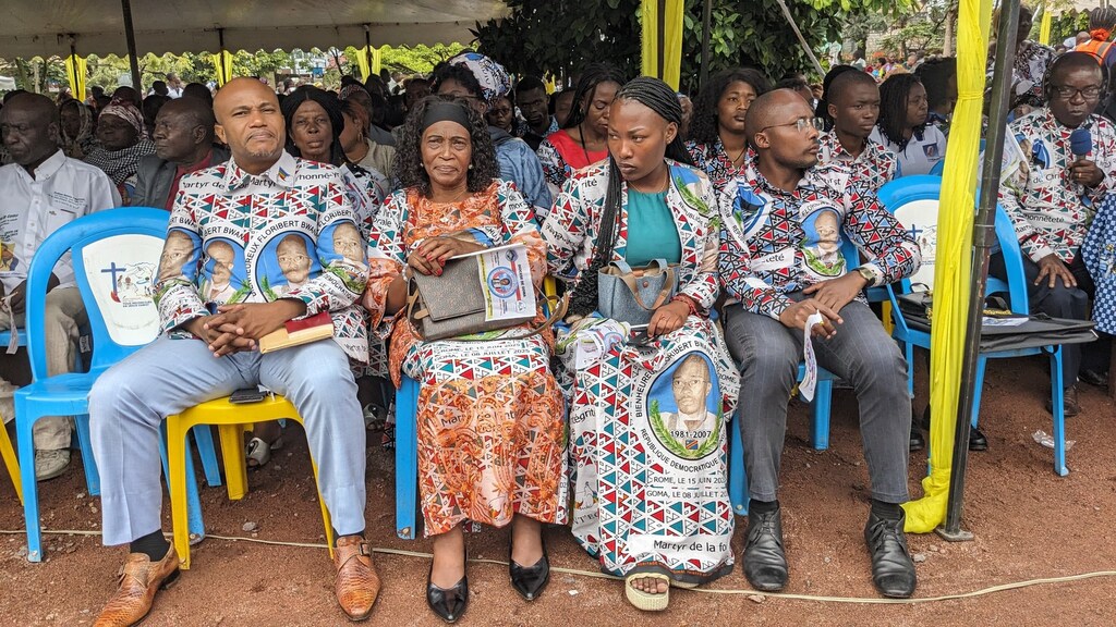 En Goma miles de personas participaron en la liturgia en recuerdo del beato Floribert, que ahora reposa en una pequeña capilla dedicada a él en el santuario del Santísimo Sacramento
