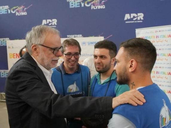 Andrea Riccardi: «L'ho detto ai 119 afghani arrivati in Italia, l'integrazione responsabile è la strada giusta»