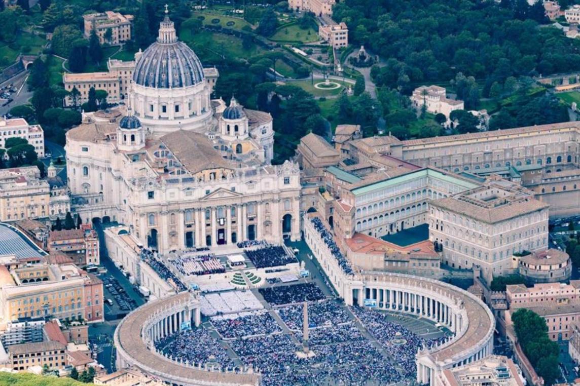 Tout l’amour du pape Léon XIV. Éditorial de Marco Impagliazzo sur l’homélie du pape Léon XIV au cours de sa messe d’intronisation