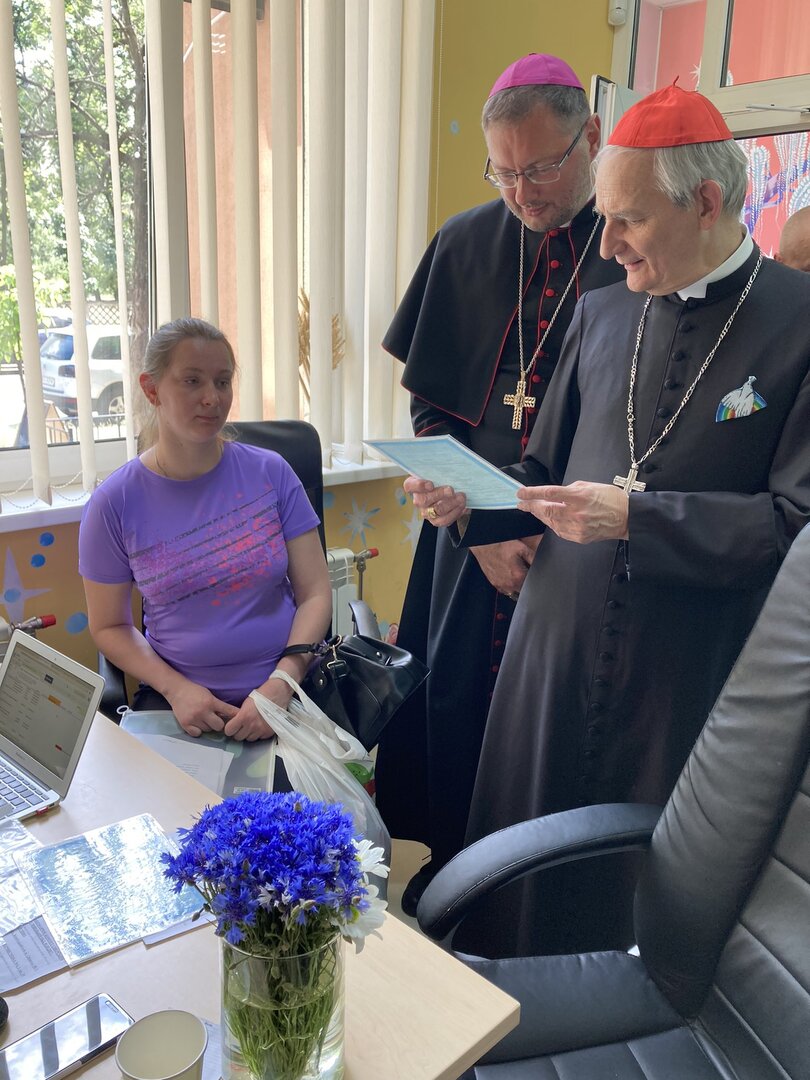 Visita del card. Matteo Zuppi alla Comunità di Sant'Egidio di Kiev