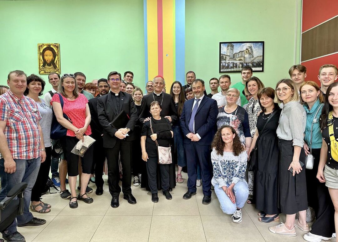 Visita del card. Matteo Zuppi alla Comunità di Sant'Egidio di Kiev